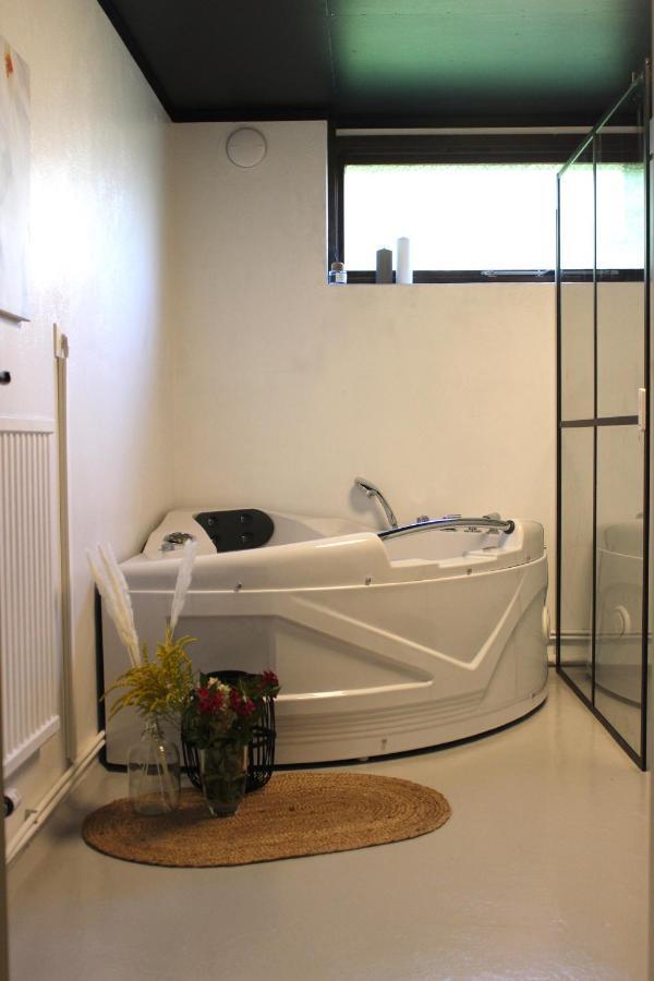 73M2 Apartment With Sauna In Vaxjo, Teleborg מראה חיצוני תמונה